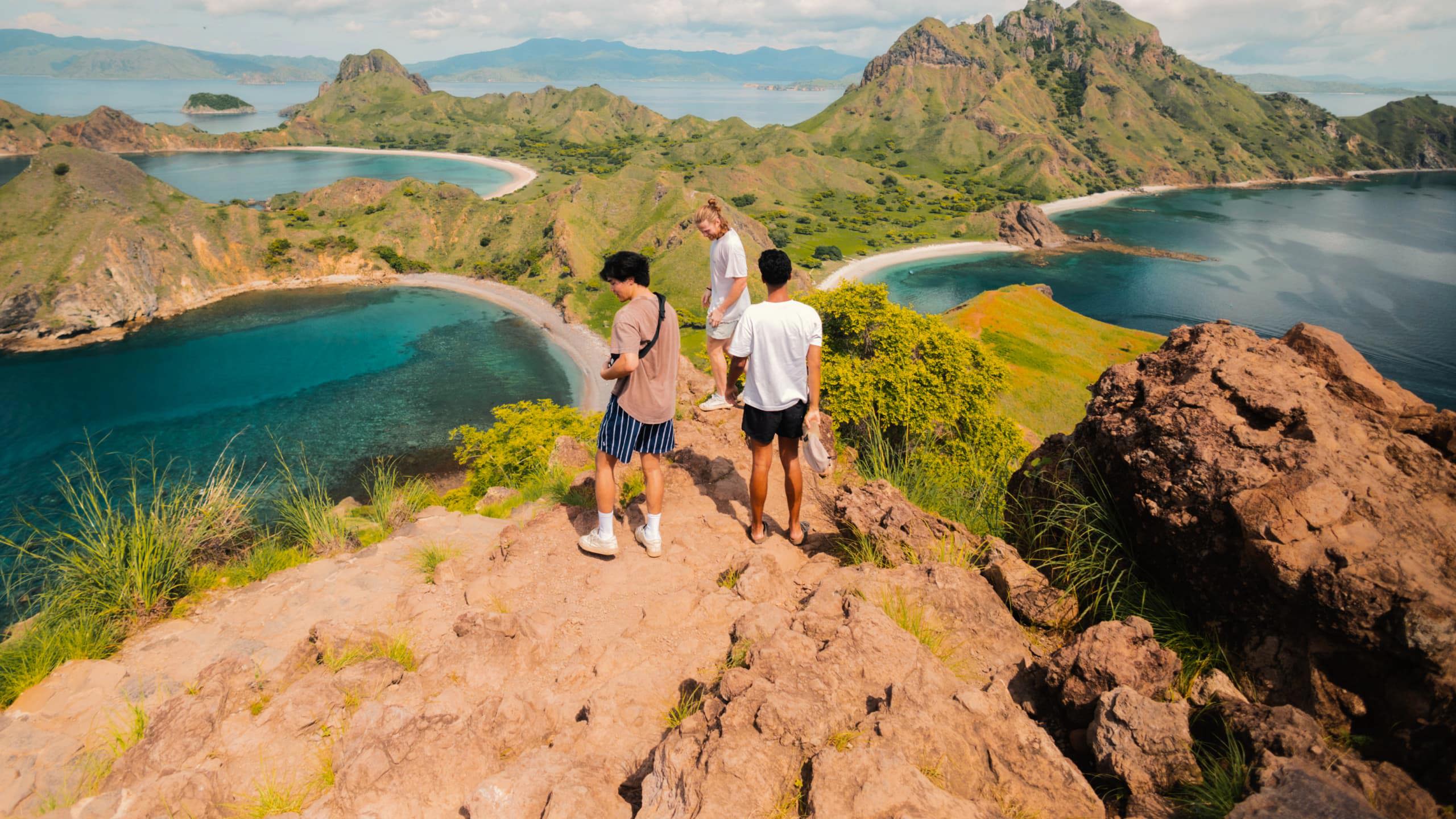 Indonesia Island Hopping Trip