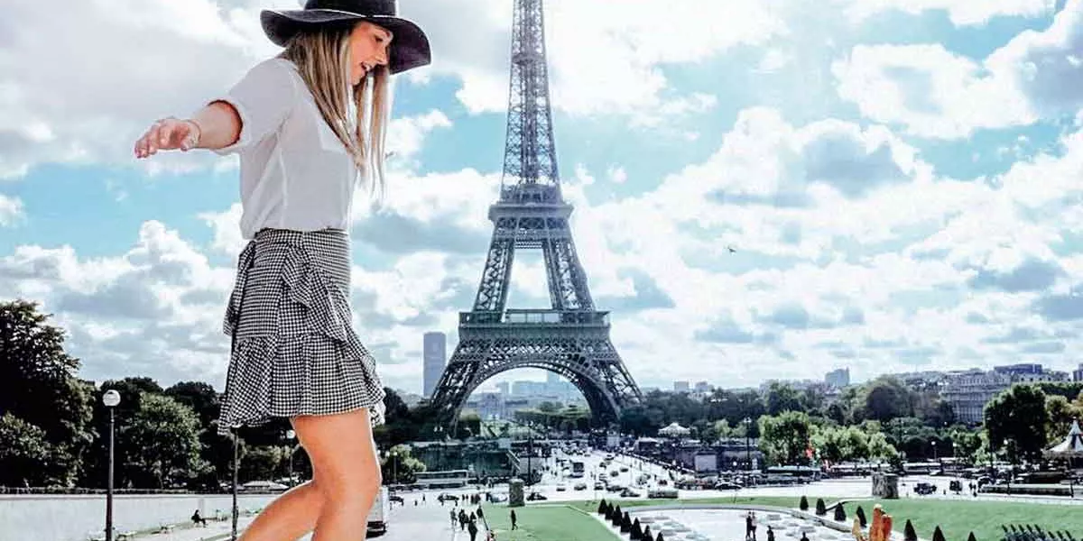 Travel Girl Paris France