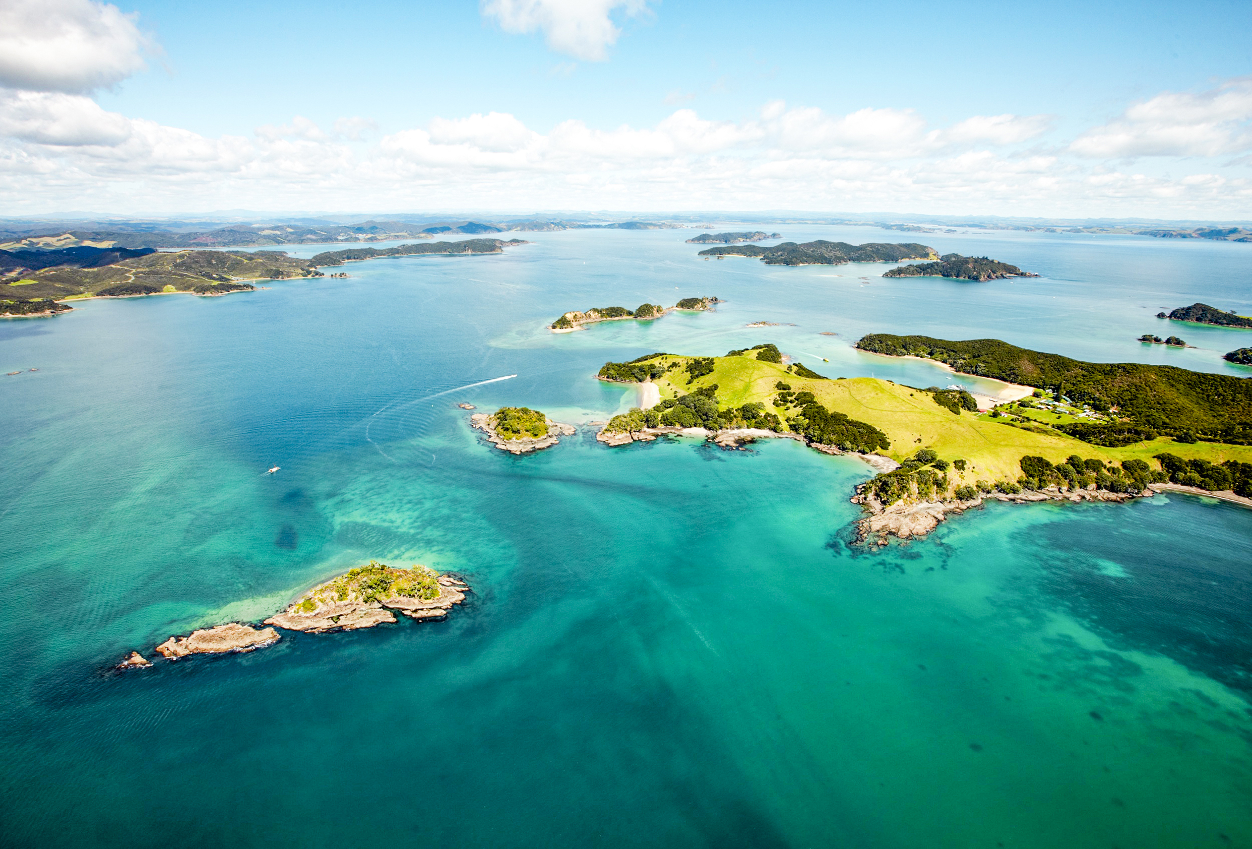 View of 'The Hole In The Rock', New Zealand