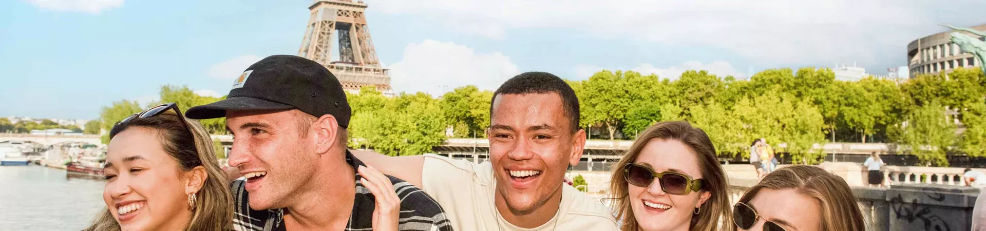 Group Of Travelers Having Fun In The Sun Near The Eiffel Tower Paris France 1607EURS2022