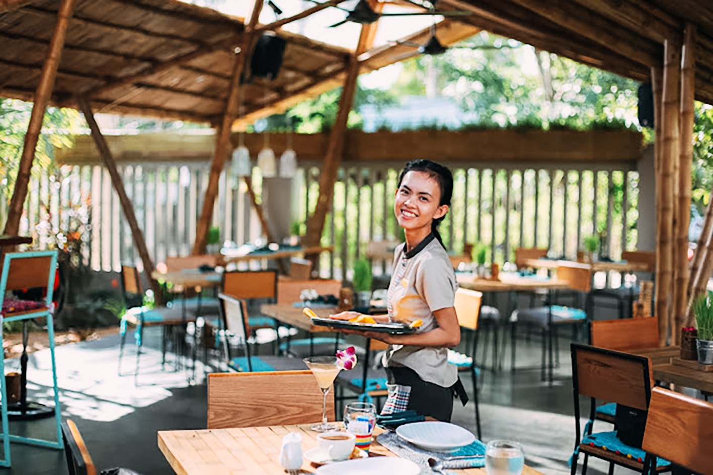 Empower Young Locals by Eating a Scrumptious Dinner MAKE TRAVEL MATTER ® Experience