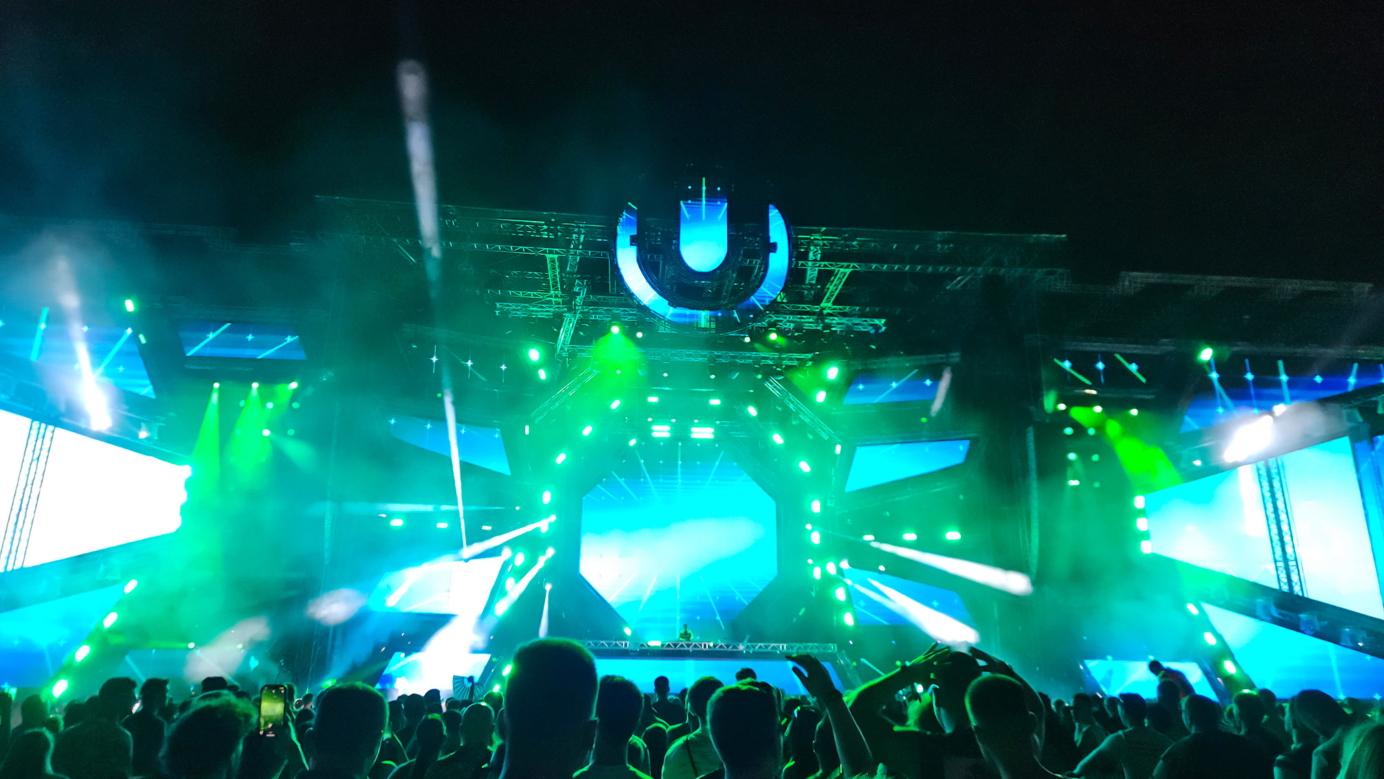 Grab your 3-day pass to the Ultra Music Festival with Festigo Travel