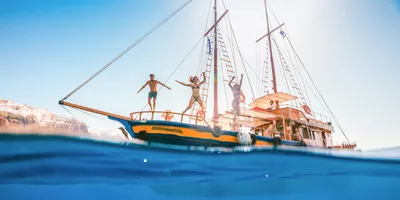 Greek Island Hopping Gap 18-22 Trip