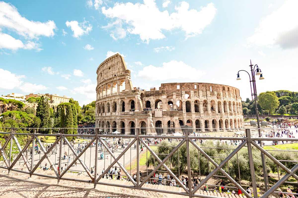 Rome Landmark Building Sunny Day