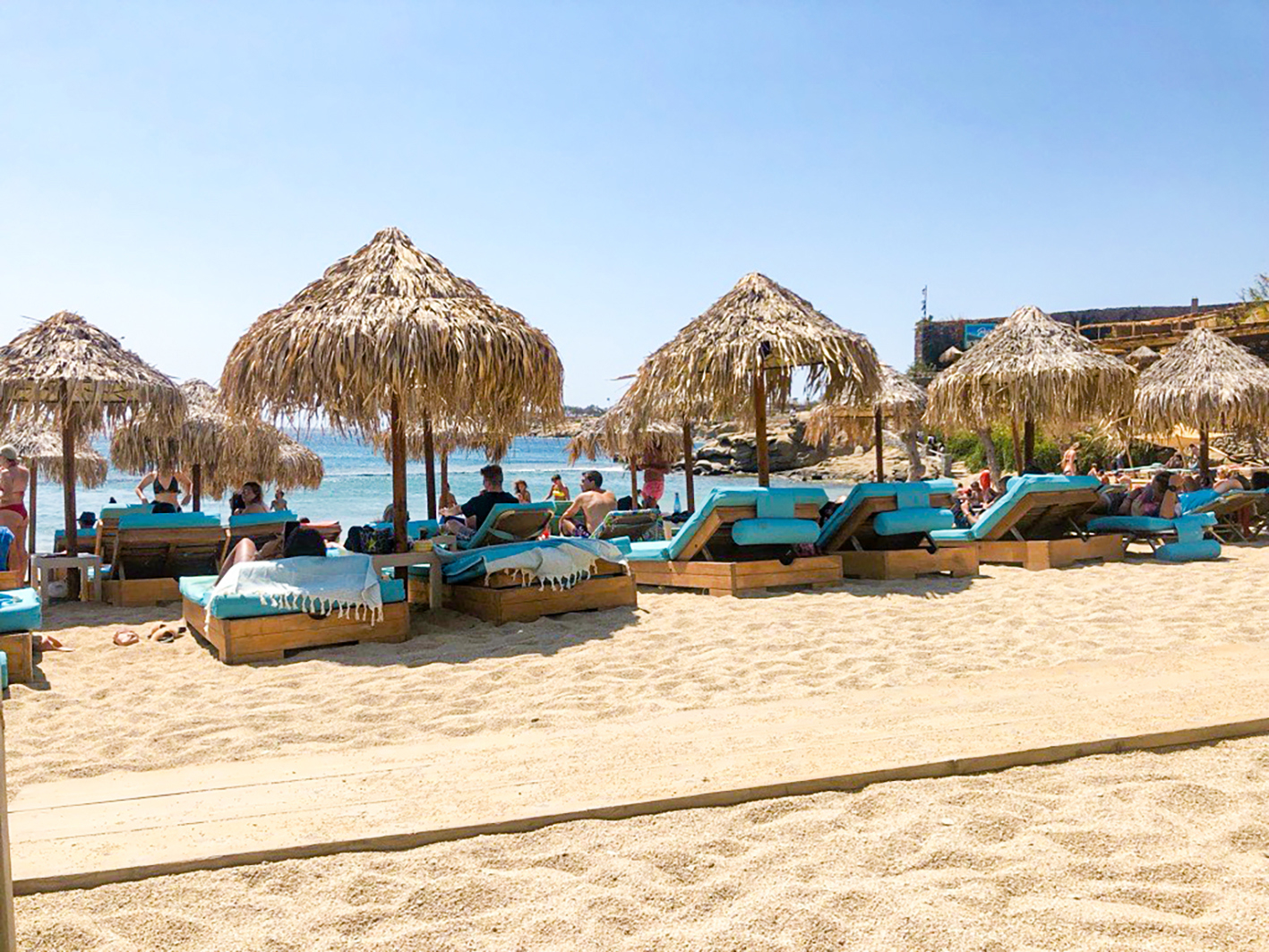 Hit Paradise Beach 