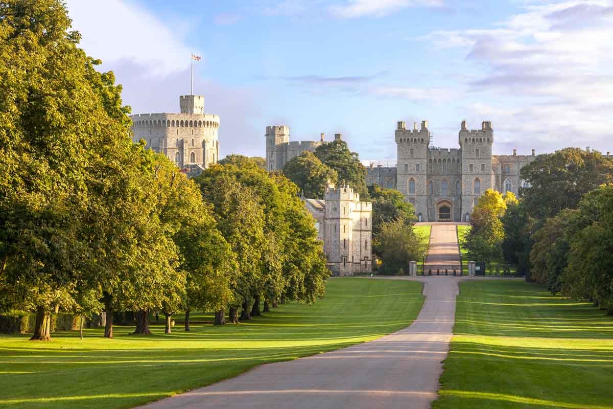 The Long Walk With Windsor Castle In The Background Windsor Berkshire England United Kingdom Europe
