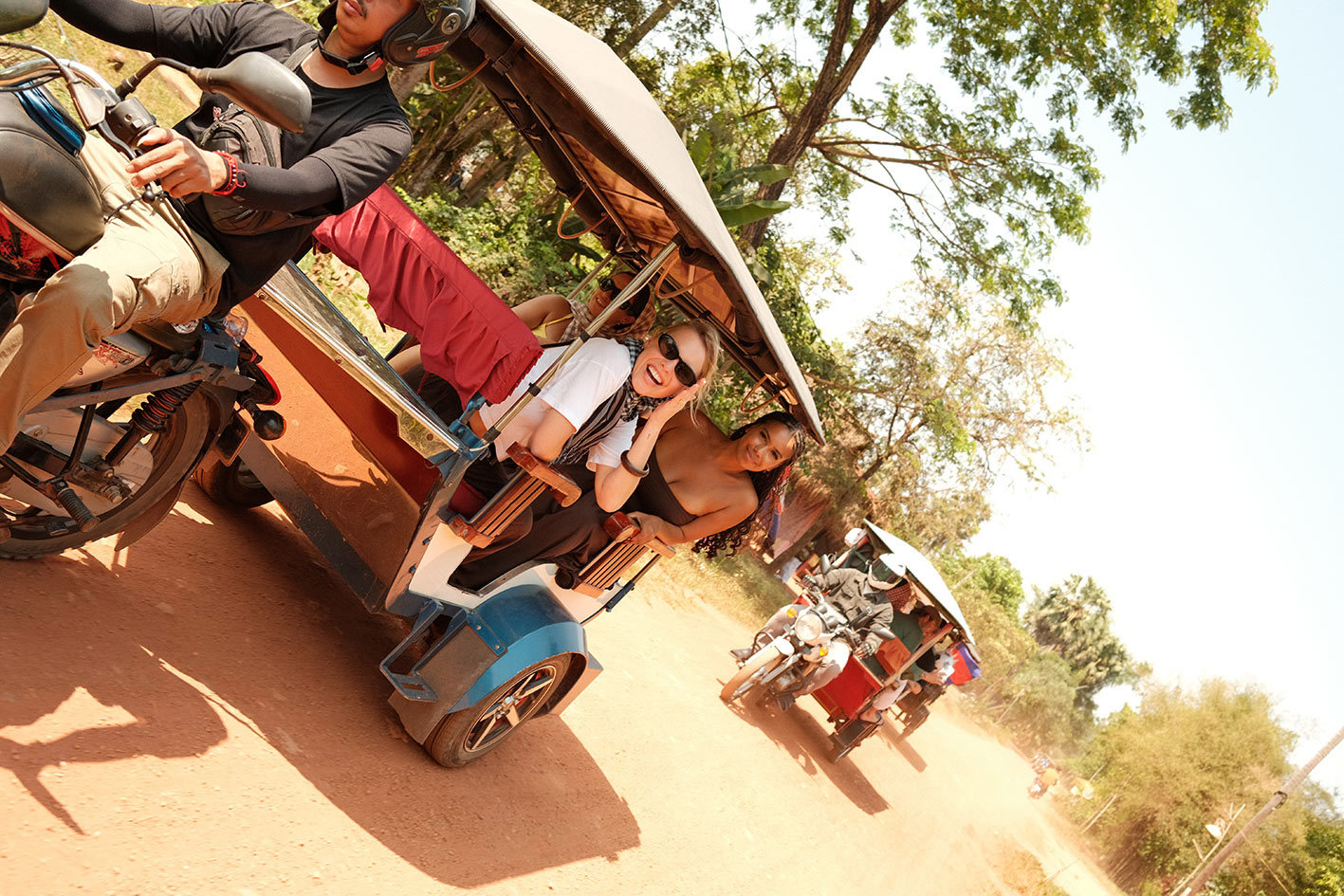 Tuk-Tuk Ride to a Local Khmer Dinner