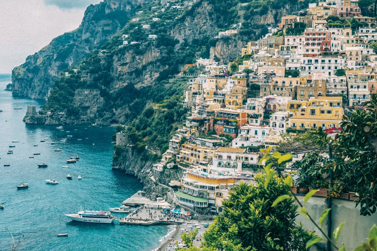 Sail Along The Amalfi Coast With Contiki Min