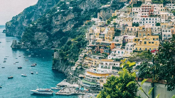 Sail Along The Amalfi Coast With Contiki Min