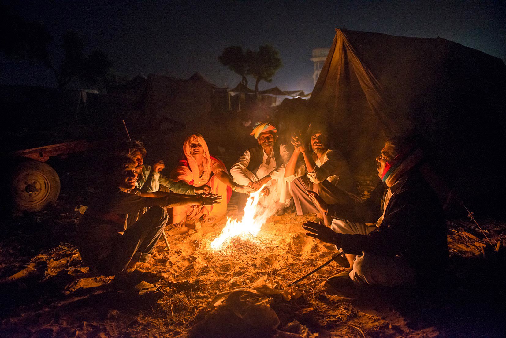 Enjoy a traditional Rajasthani show
