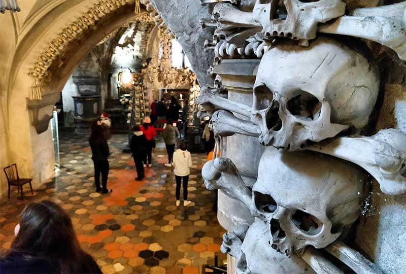 Cultural Experiences Church with Skulls, Prague