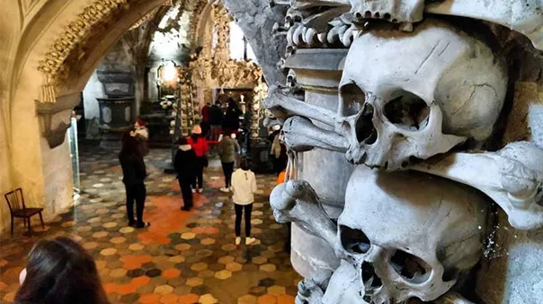 Cultural Experiences Church with Skulls, Prague