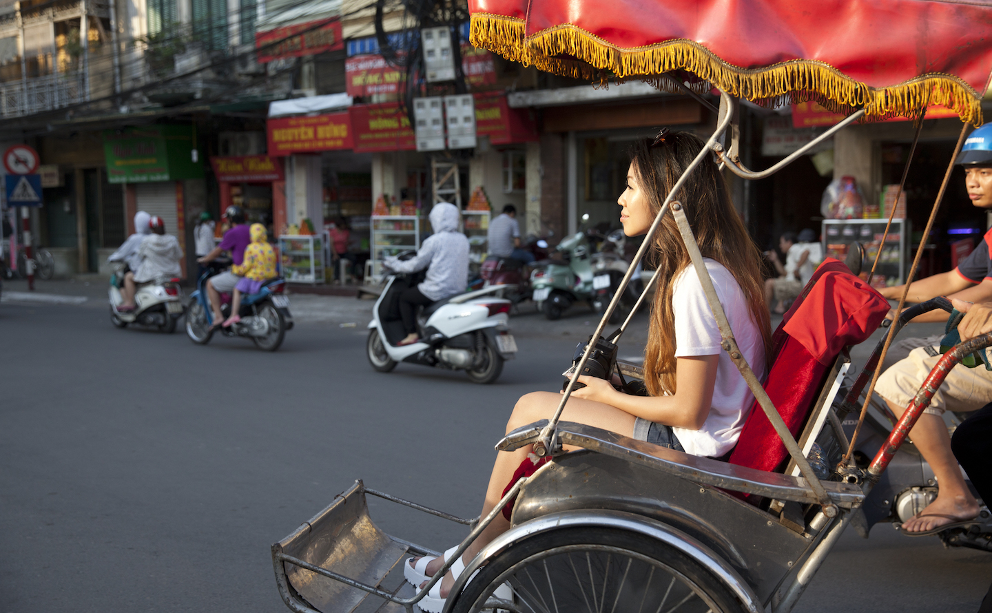 8 Best Things To Do in Vietnam Contiki