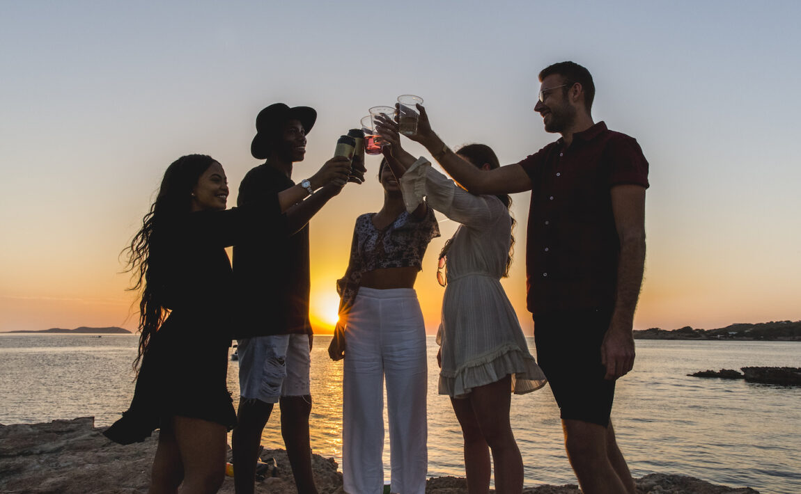 Friends on a long-haul holiday