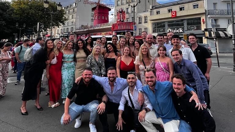 Contiki travellers in Paris