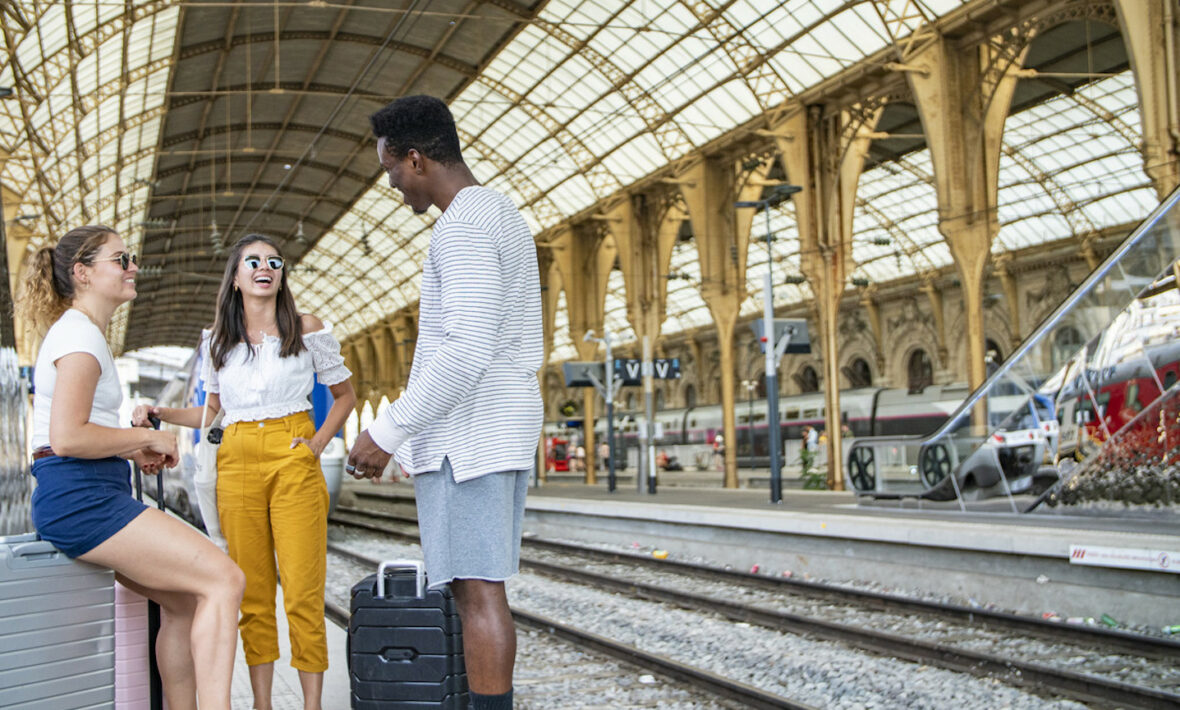 Friends on train trip around Europe