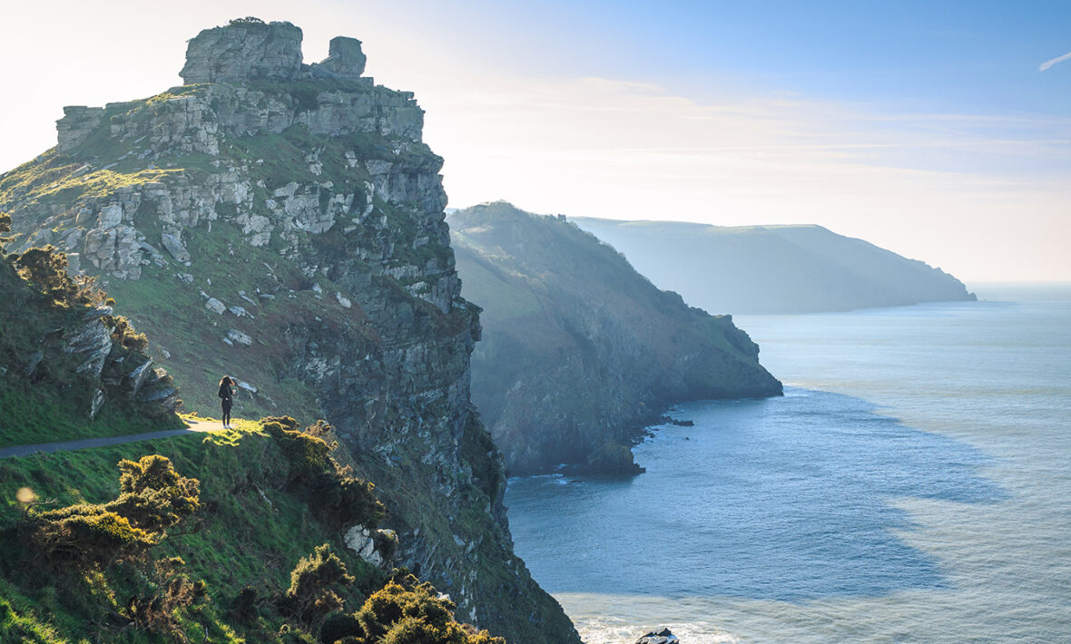 Best cliffside views of the ocean in Devon.