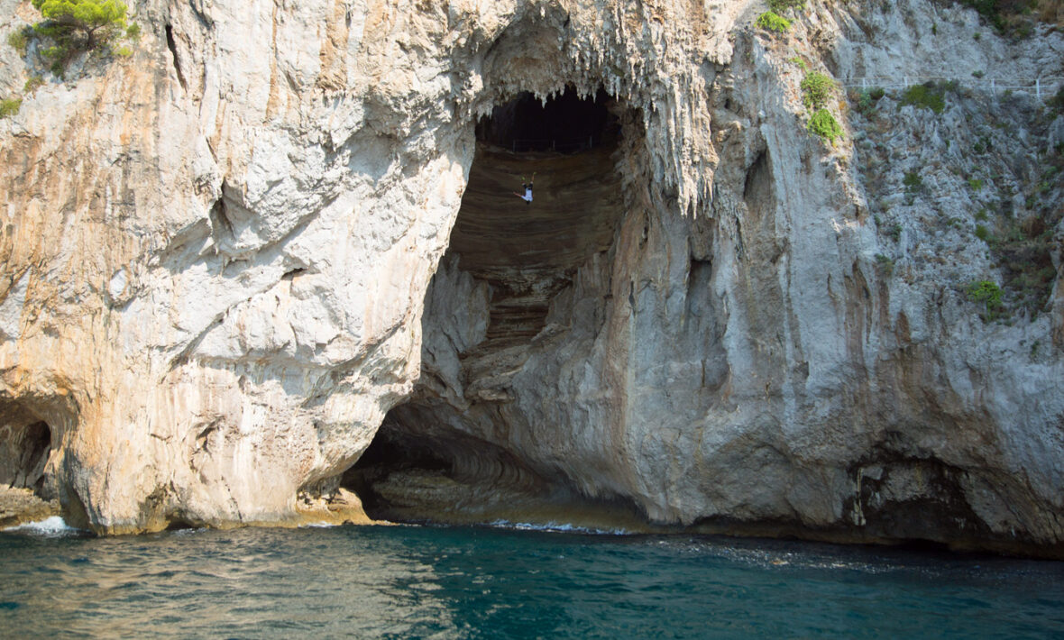 cliff diving header