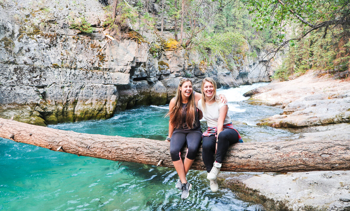 power-of-travel-girls-in-canada