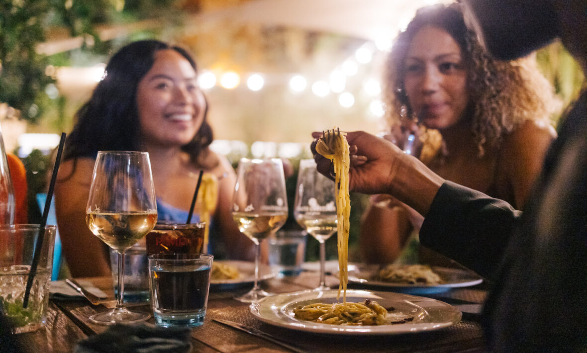 al fresco dining in Sicily, Palermo