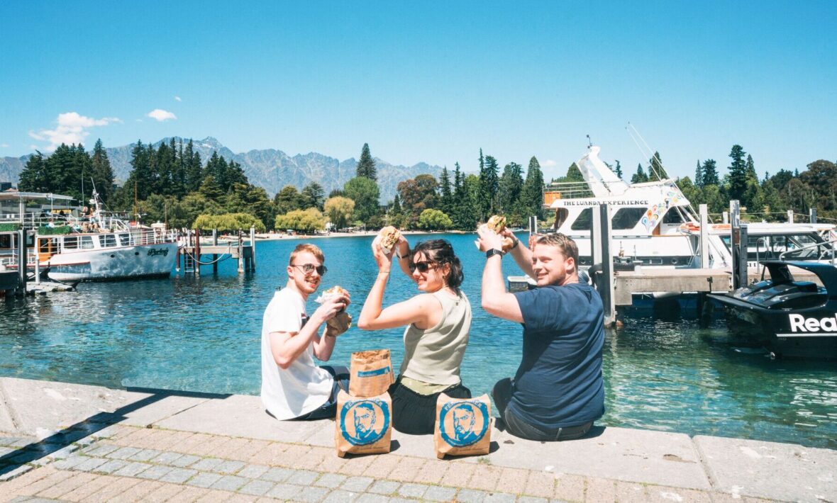 Contiki travellers in New Zealand