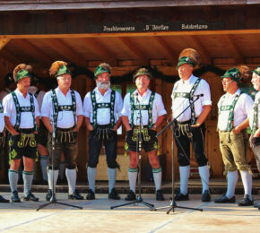 learn to yodel - image of men in Bavarian dress