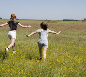 digital detox - image of girls in field