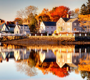 Autumn leaf peeping in New Hampshire, USA