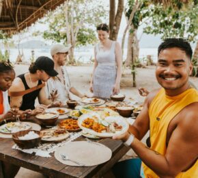 Contiki travellers in the Philippines