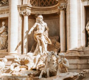 Photo of the Trevi Fountain in Rome, Italy