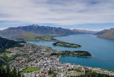 Queenstown-view-over-town