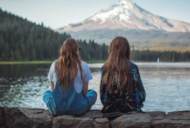 girls travelling in the mountains