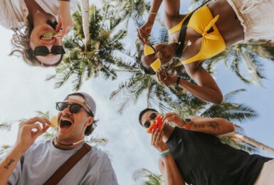 Travellers in the Philippines