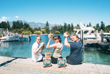Contiki travellers in New Zealand