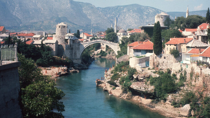 cliff diving - Stari Most