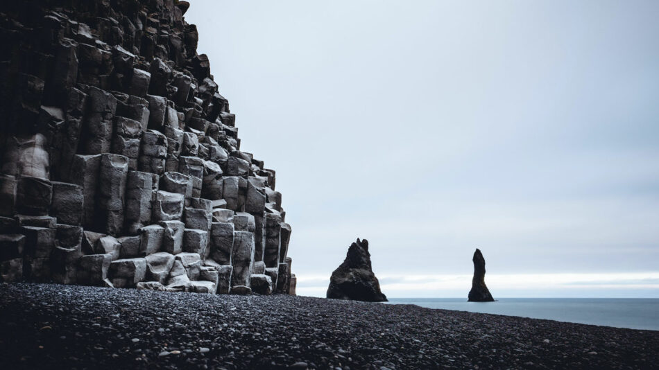 Most beautiful places in the world - Reynisfjara, Iceland