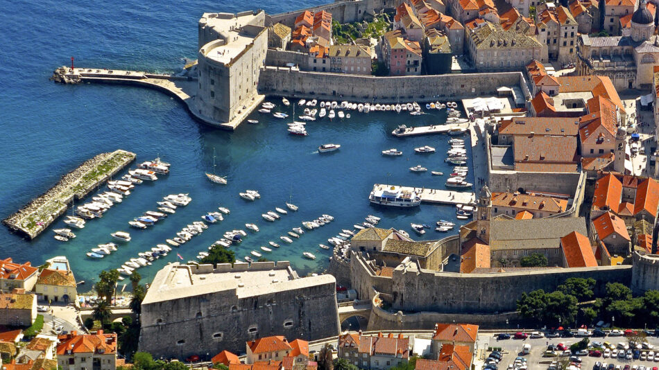 things to do in dubrovnik - aerial image of the city walls