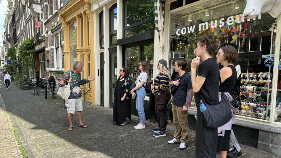LGBTQIA+ walking tour in Amsterdam