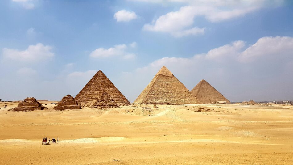 how were the pyramids built?