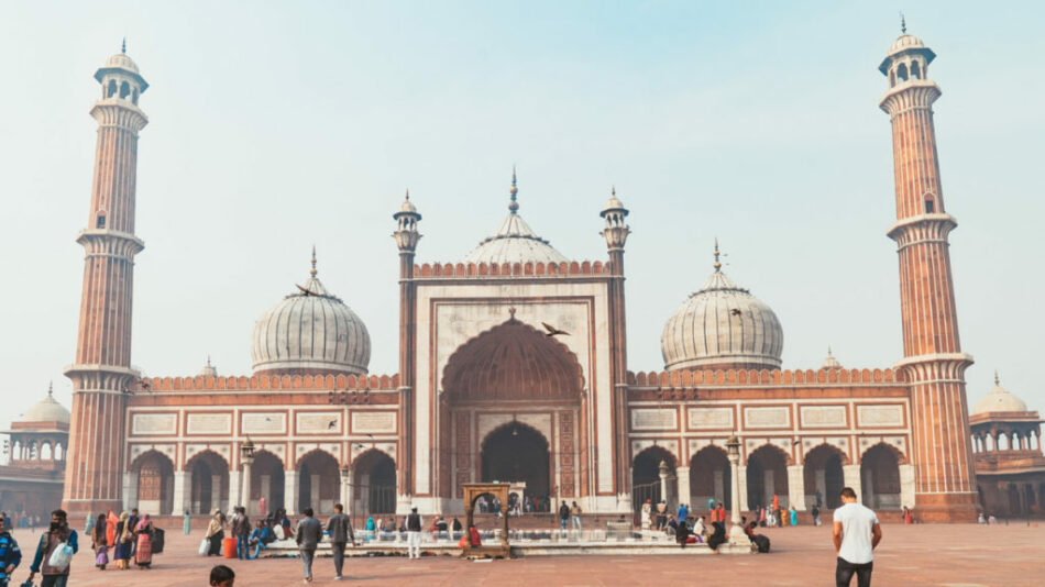 The Taj Mahal in Delhi, India, showcases the stunning architecture and history of one of the world's most iconic landmarks.