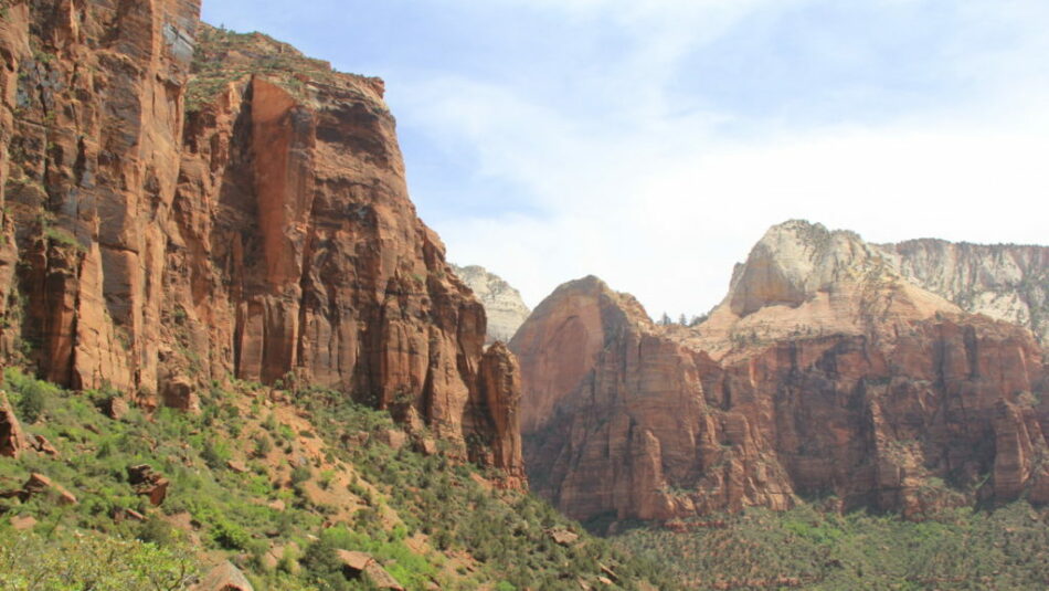 The cliffs offer the best drives with their vibrant red color.