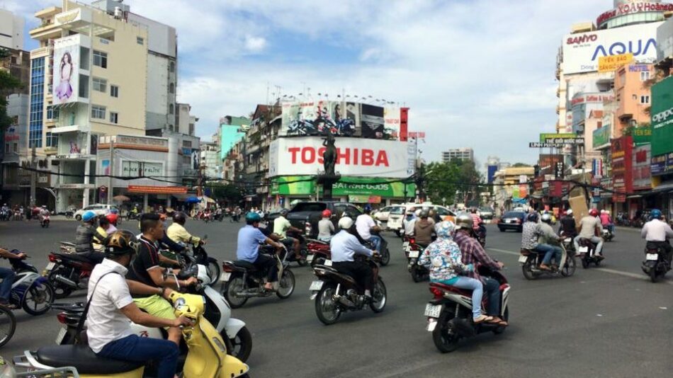 traffic in vietnam