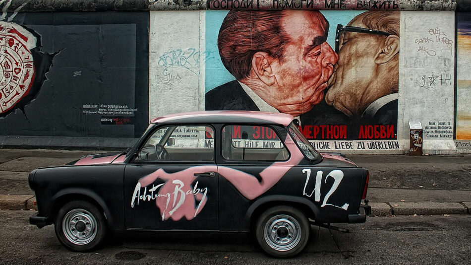 berlin-best-city-for-millennials-contiki-trabi-tour