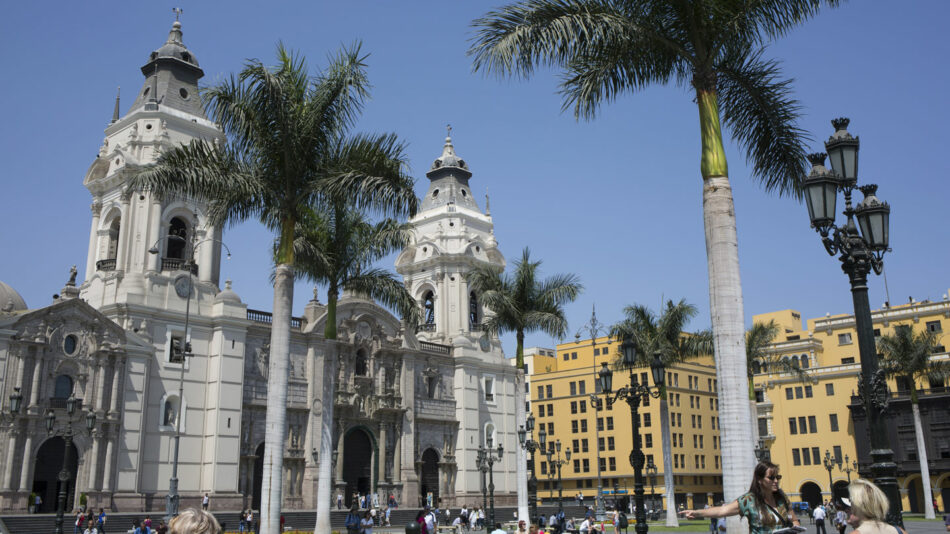 buildings-lima-peru