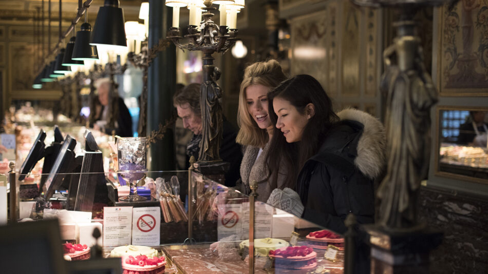 spending-habits-girls-at-cake-counter