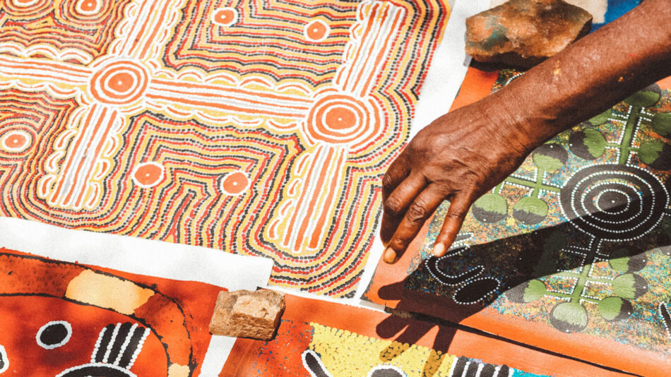 Aboriginal painting class on Daintree Experience