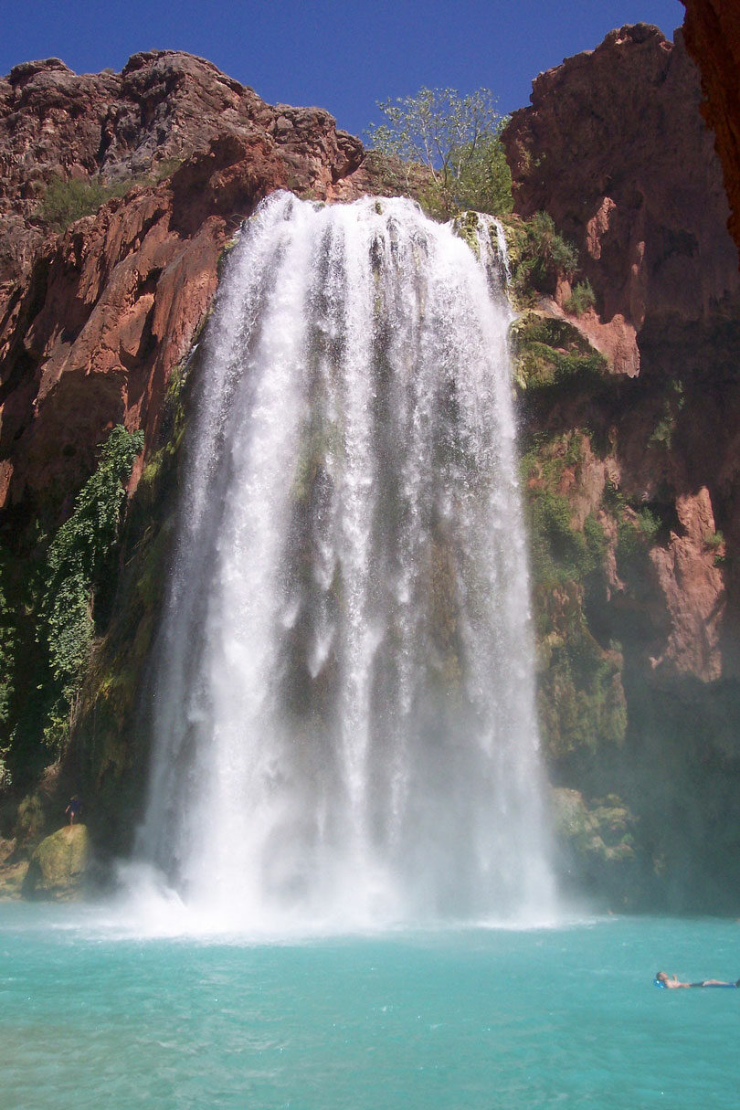 Havasupai-Falls-grand-canyon-contiki