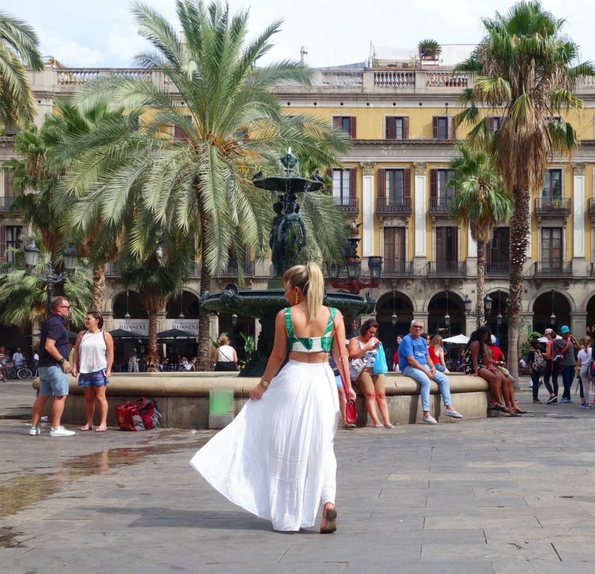 Girl-in-Barcelona-square