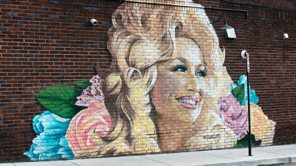 Wall mural of a blonde woman