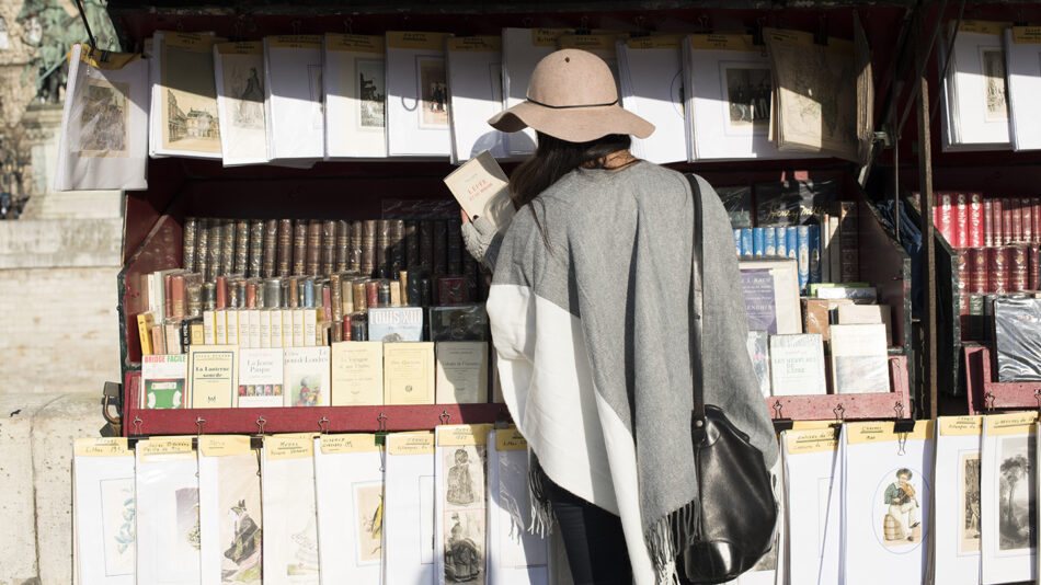 Bookstore-Paris-24-hours